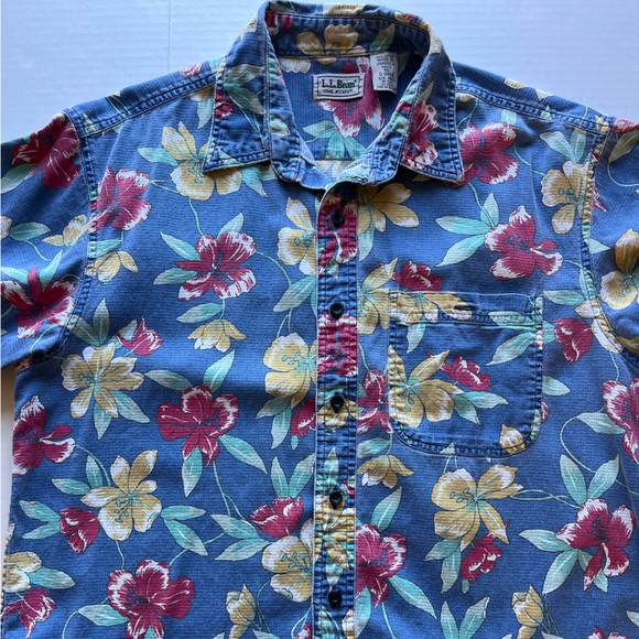 Vintage L.L. Bean Cool Weave Hawaiian Floral Print Short Sleeve Shirt M - Picture 2 of 12